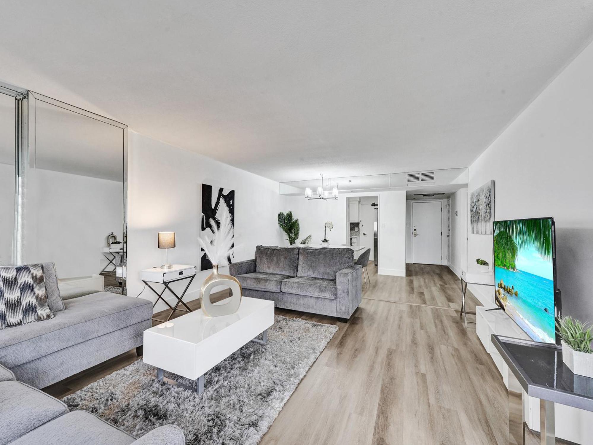 Huge 2bd Miami With Service - 720 * Miami Beach