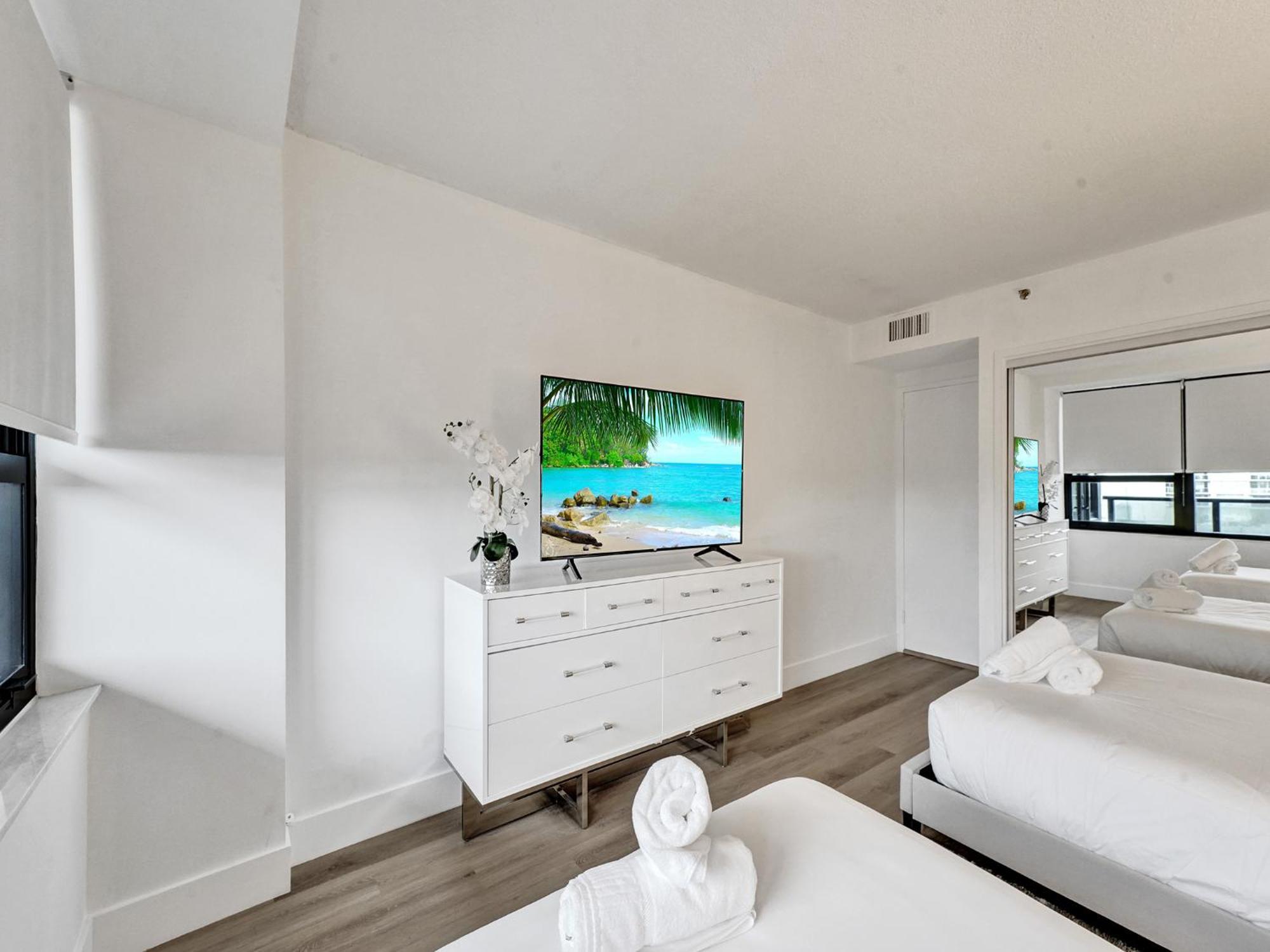 Apartment Huge 2bd Miami With Service - 720 *