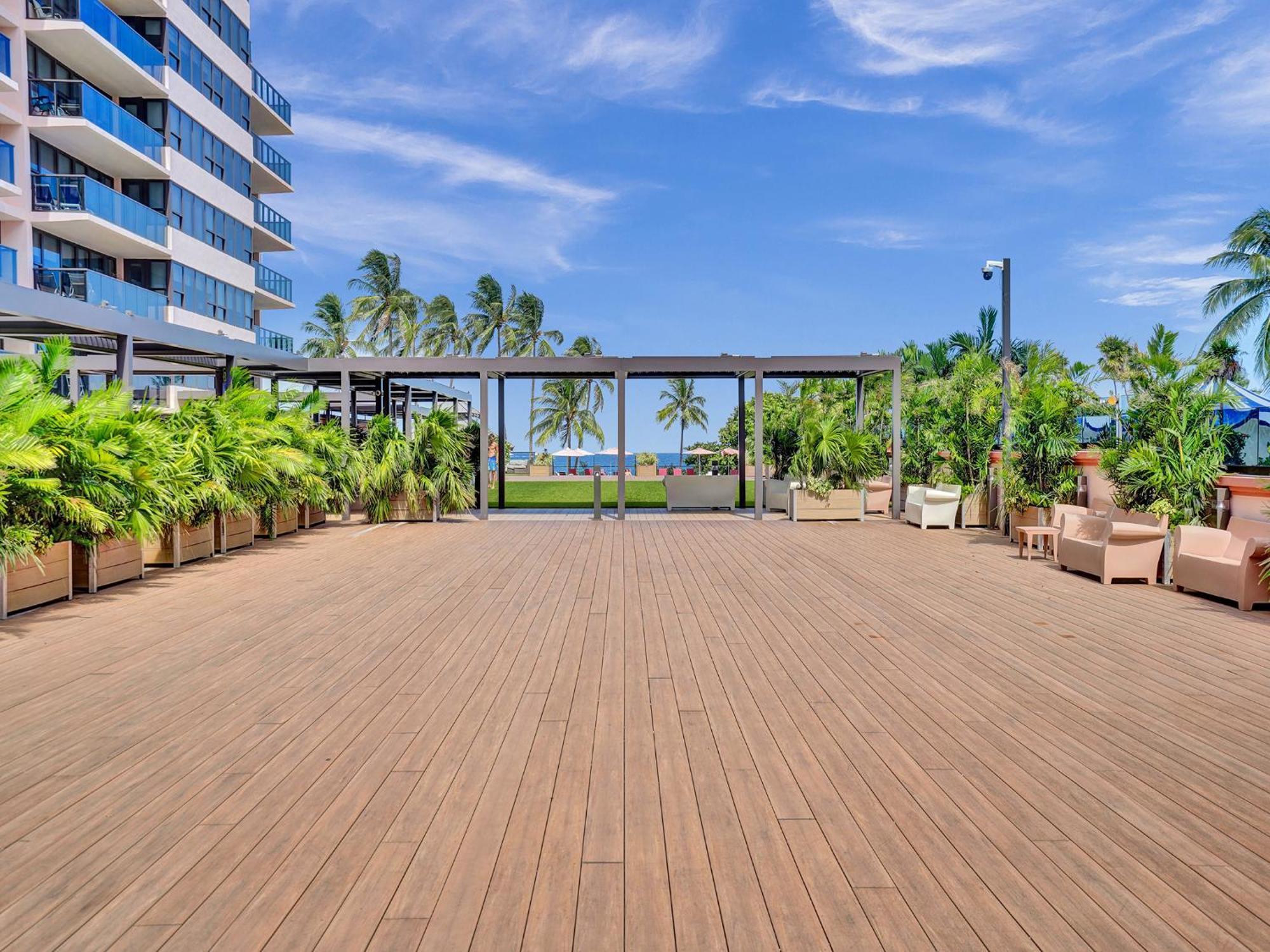 Huge 2bd Miami With Service - 720
