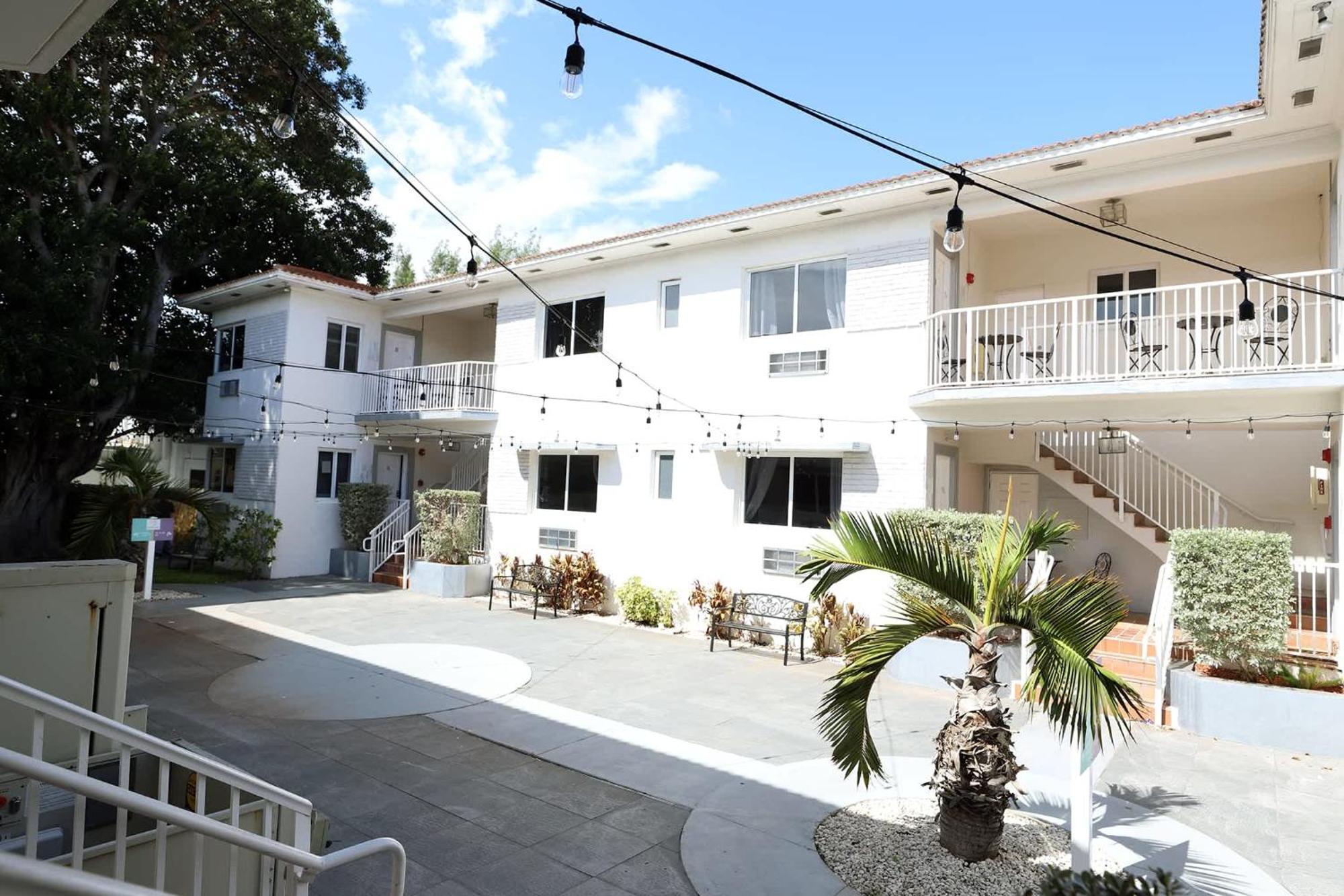 With Private Patio Free Parking Family Friendly No Pet Fee *