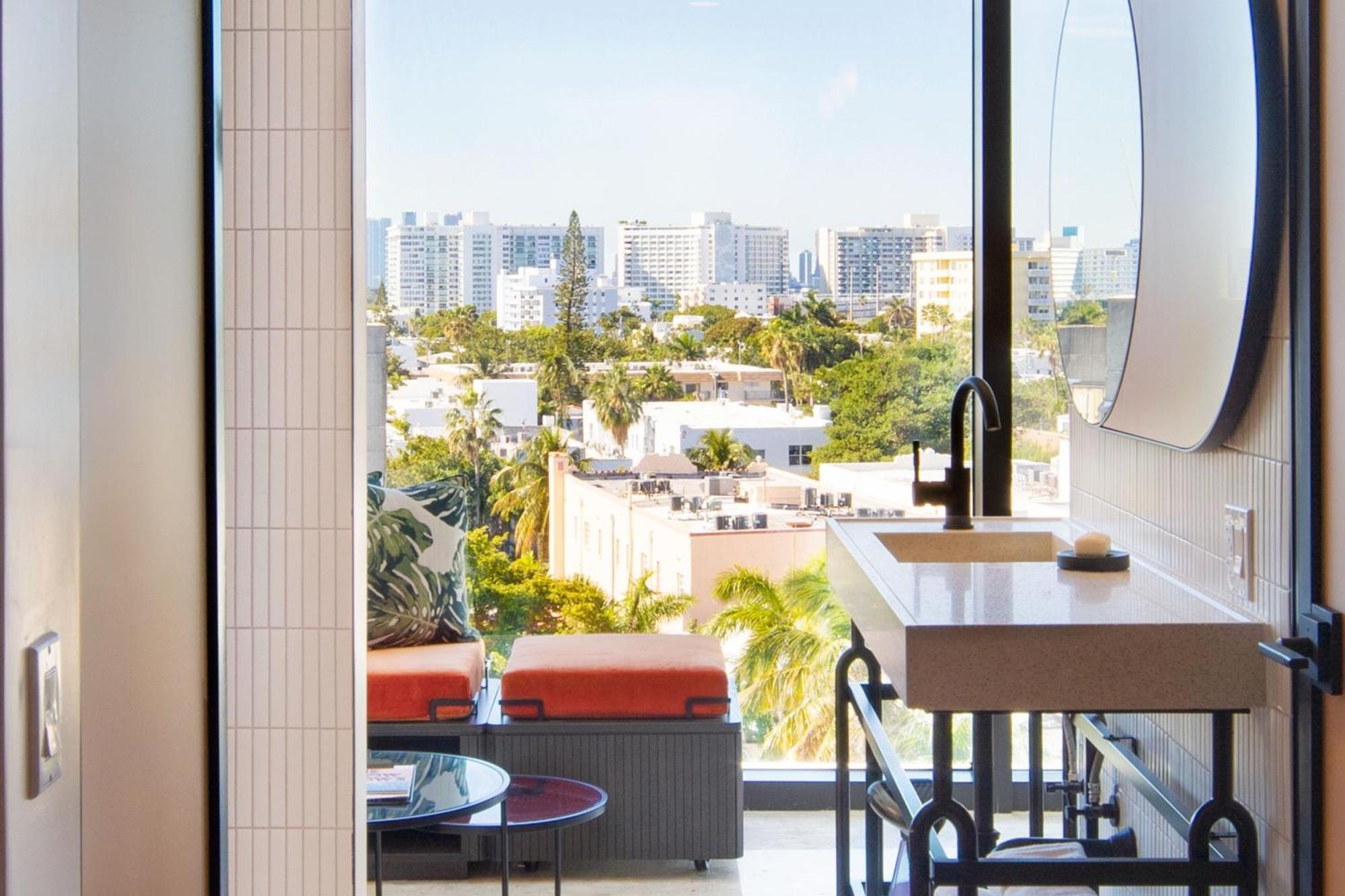 Hotel Moxy Miami South 4*