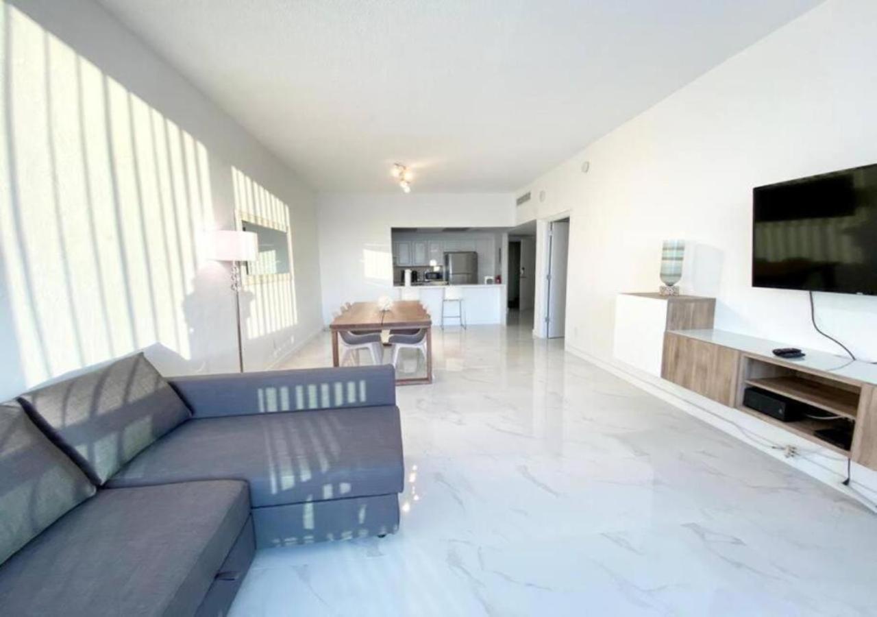 Zen Vacation Modern Penthouse Across Ocean *