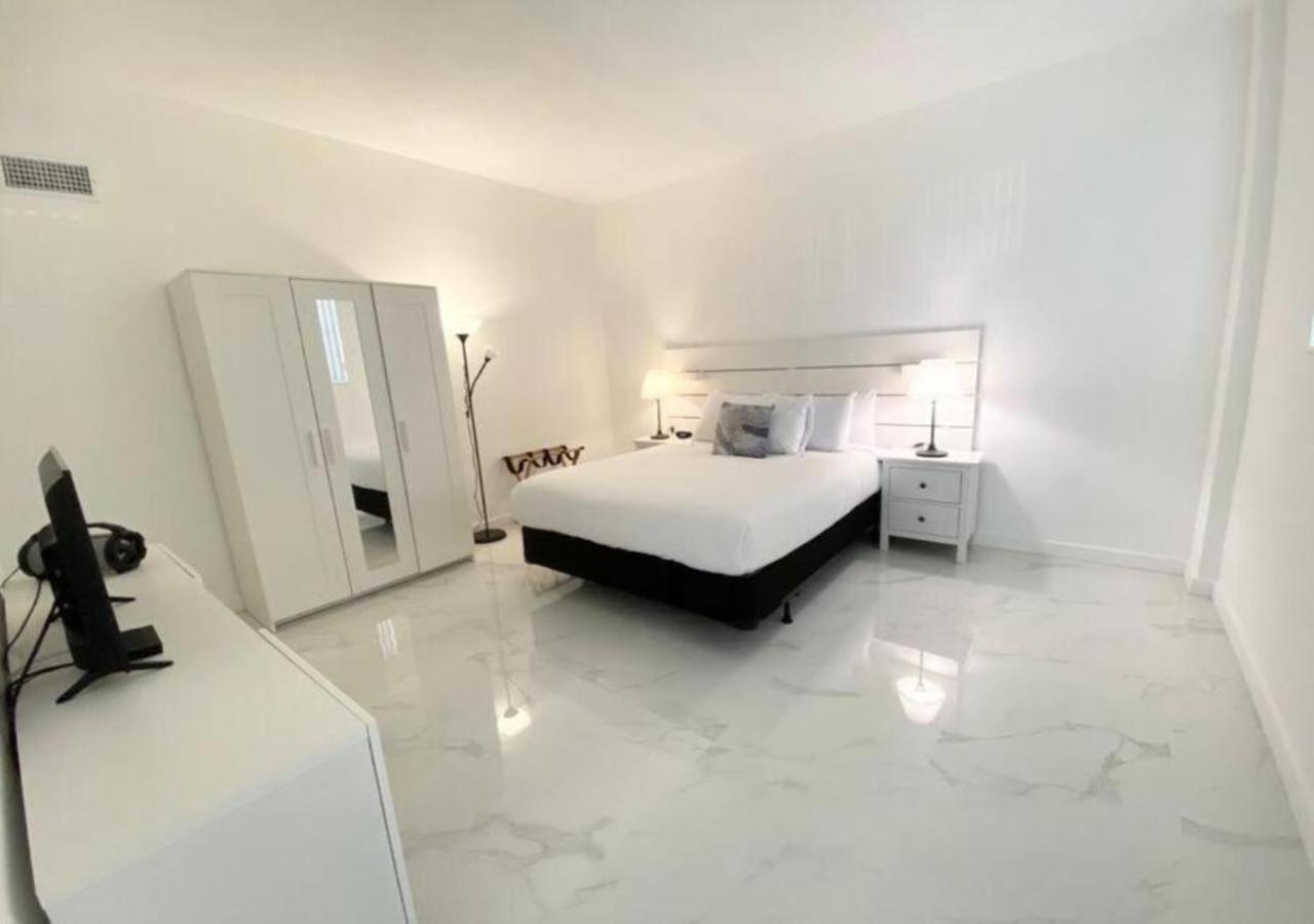 Zen Vacation Modern Penthouse Across Ocean Holiday home