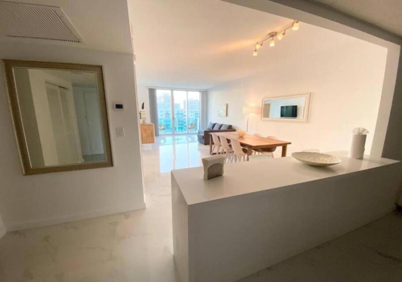 Zen Vacation Modern Penthouse Across Ocean Holiday home *