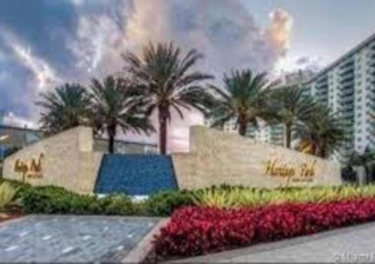 Zen Vacation Modern Penthouse Across Ocean Holiday home Miami Beach