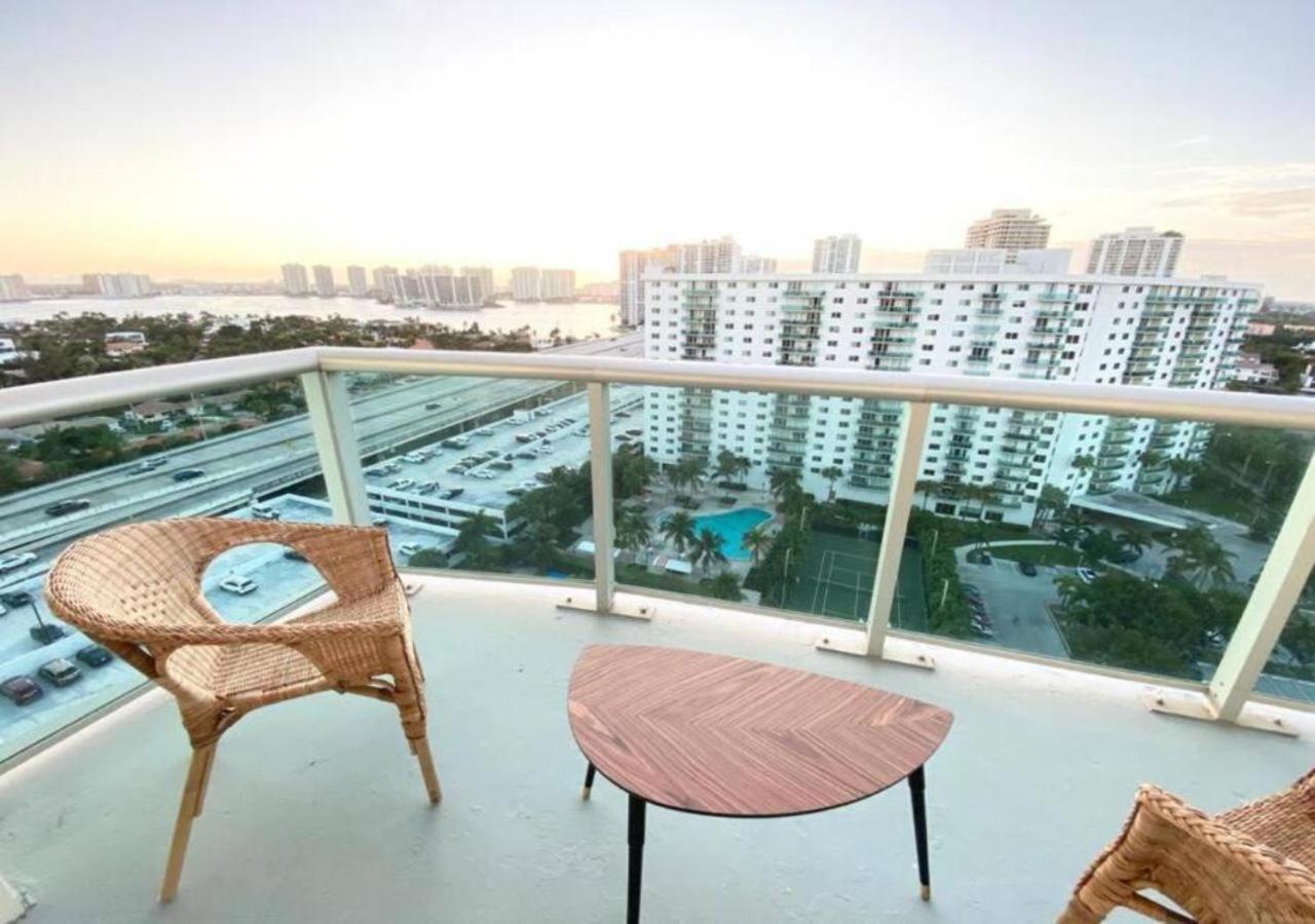 Zen Vacation Modern Penthouse Across Ocean *