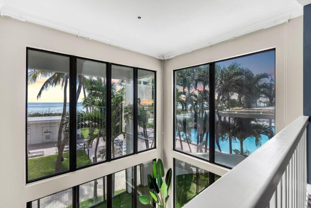 Ventur Loft 2-story Beachfront Scenic Views Apartment