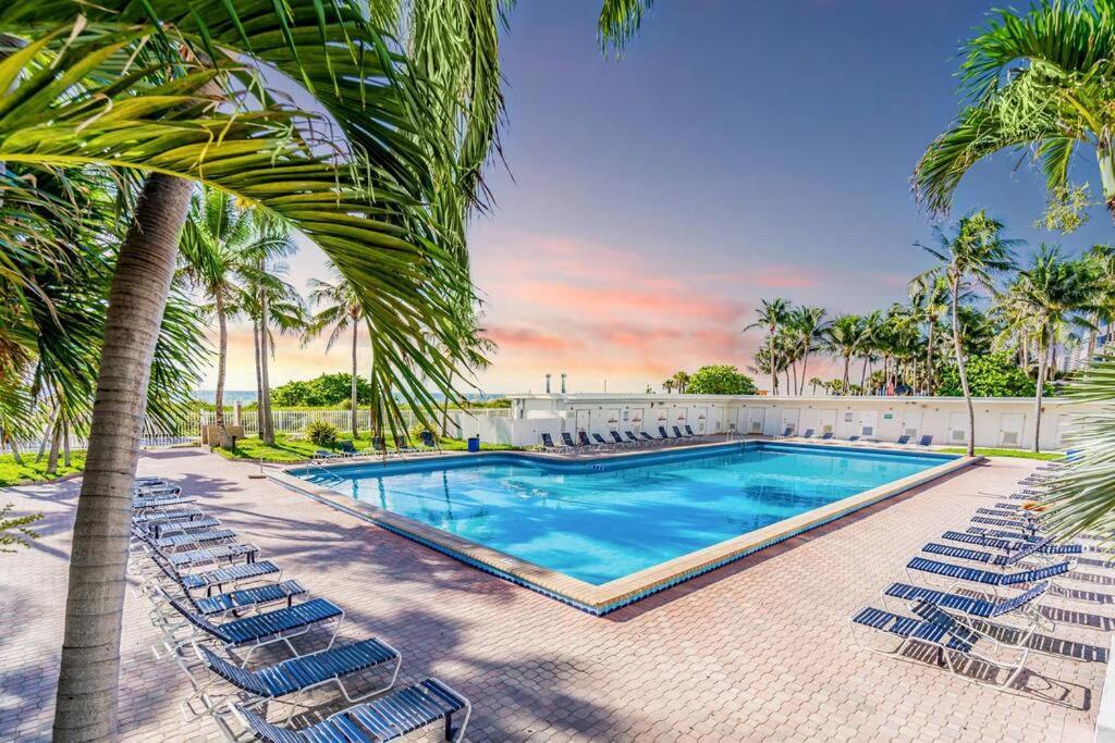 Apartment Ventur Loft 2-story Beachfront Scenic Views *