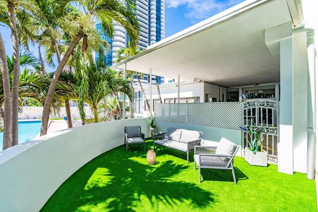 Ventur Loft 2-story Beachfront Scenic Views Apartment *