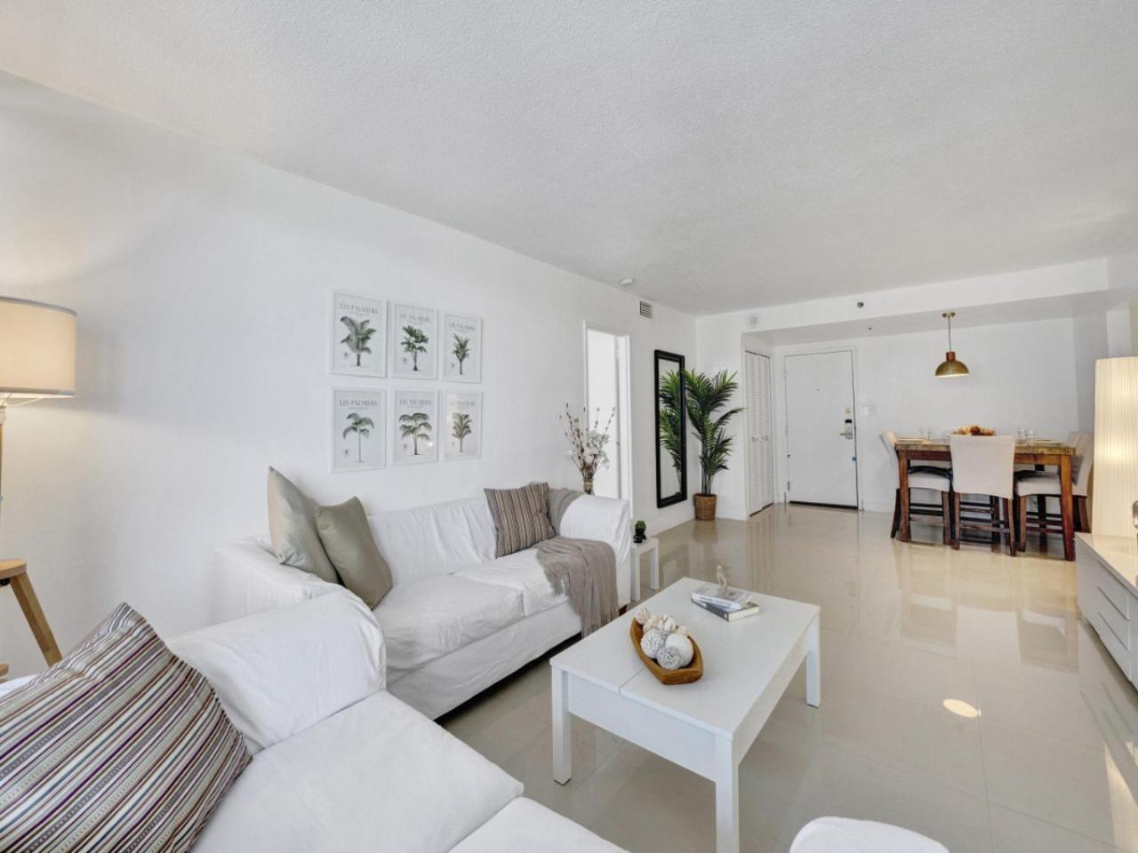 Charming Ocean View With Service 1516 *