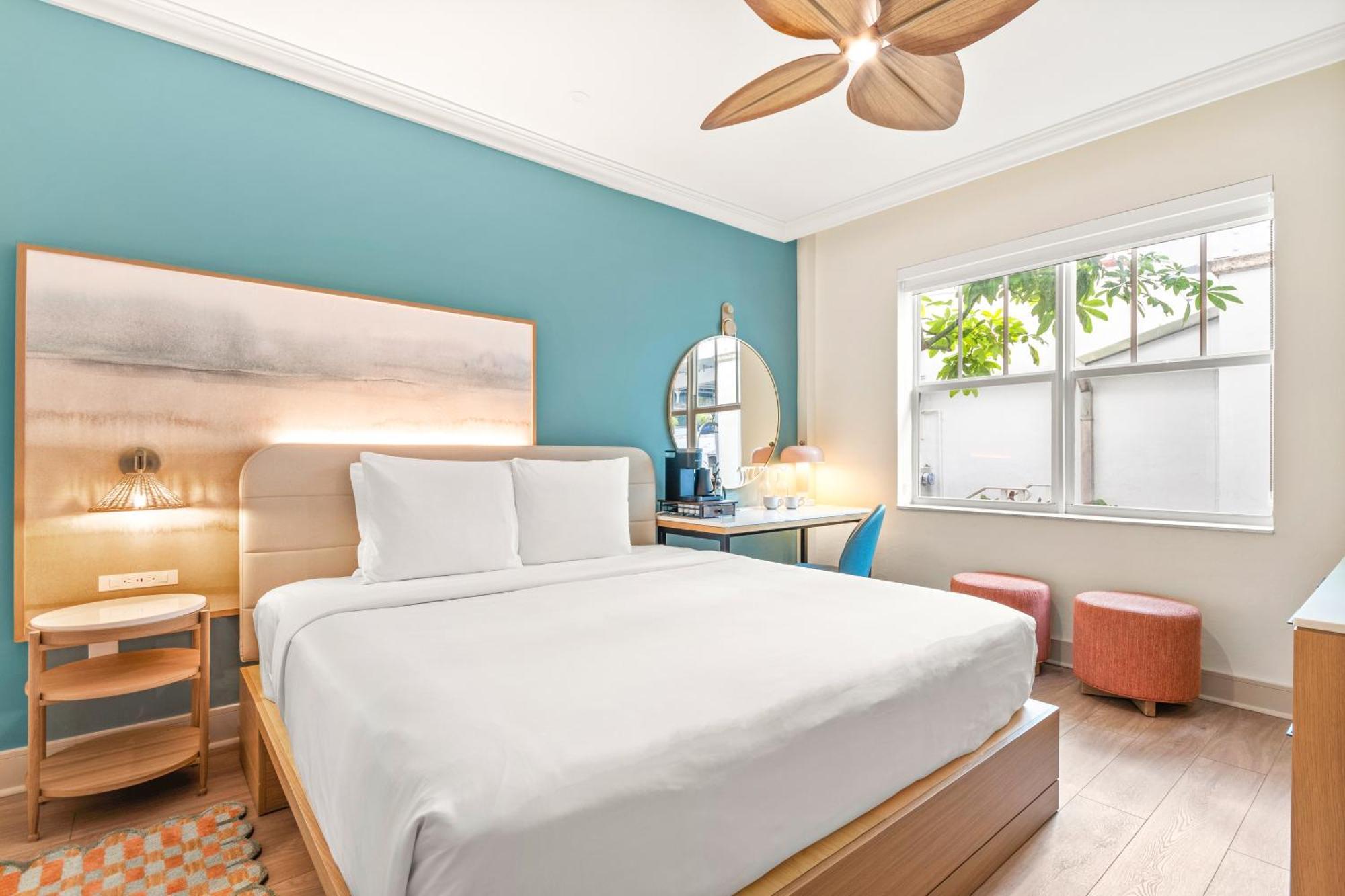 Aloha Fridays Hotel Miami Beach