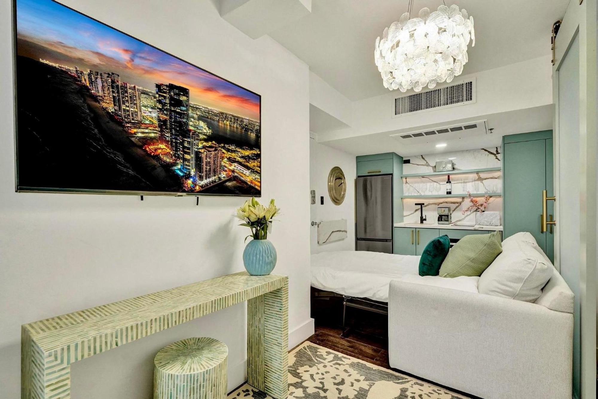 Slice Of Paradise Steps To The Beach- California King Bedroom And Sofa Bed *