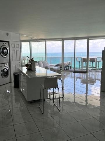 Apartment Stunning Ocean Front In Miami Miami Beach