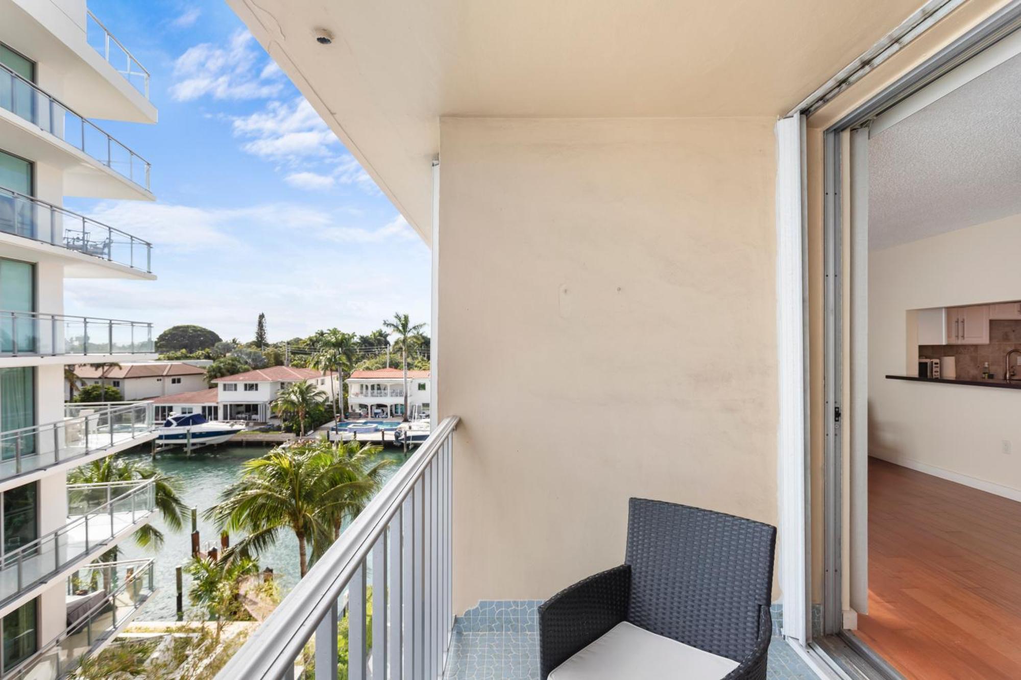 Apartment Bay Harbor Sunset 5b *