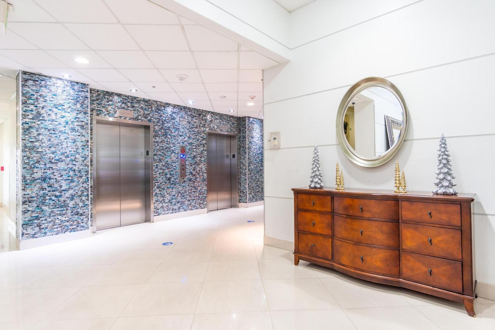 Ocean Reserve P6 * Miami Beach