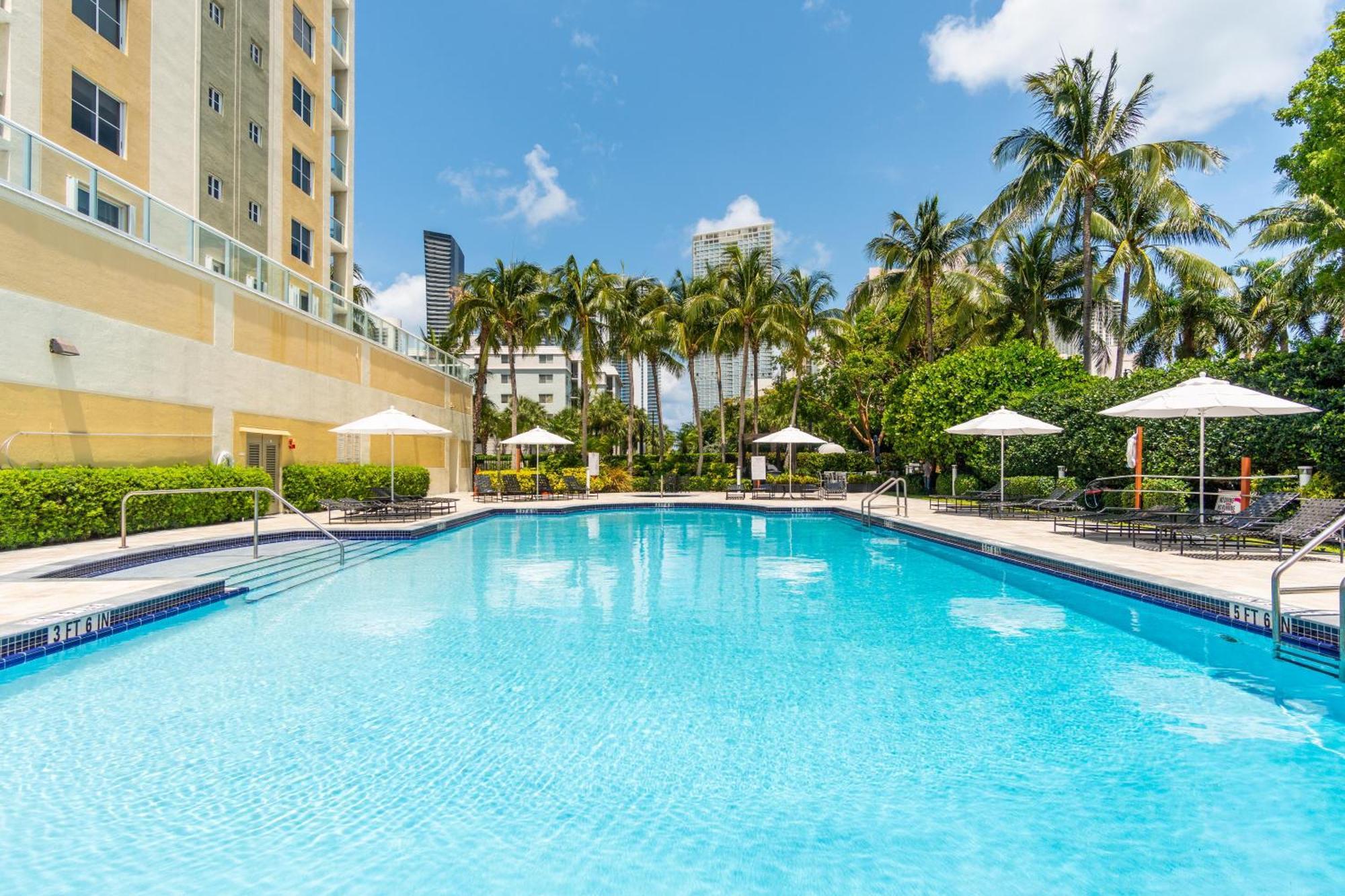 Golden Bay 33 Apartment Miami Beach