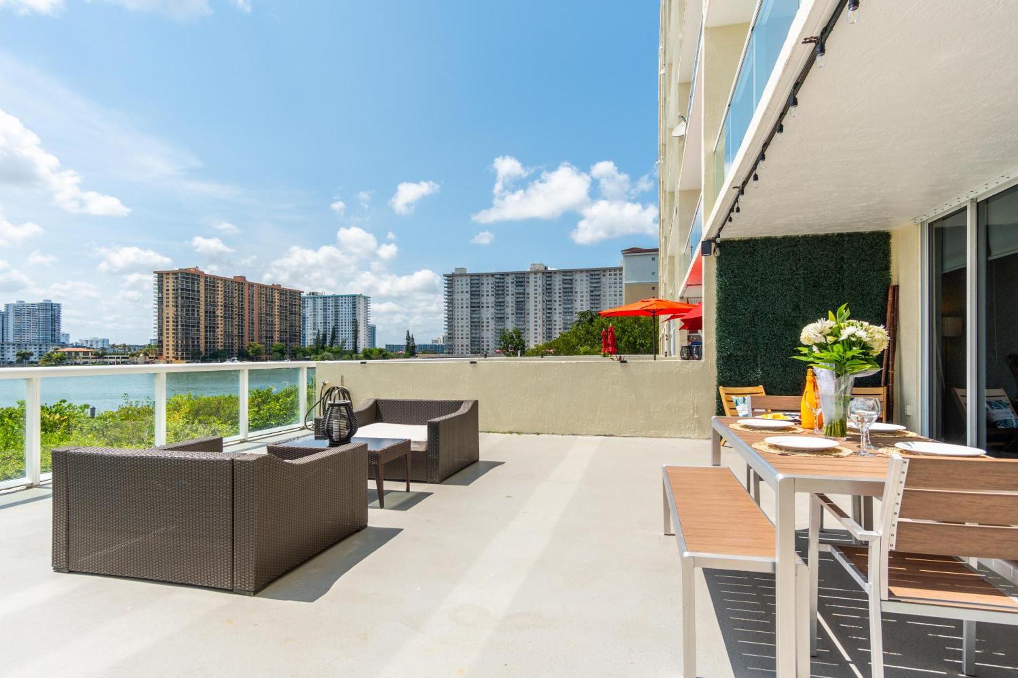 Golden Bay 33 Apartment Miami Beach