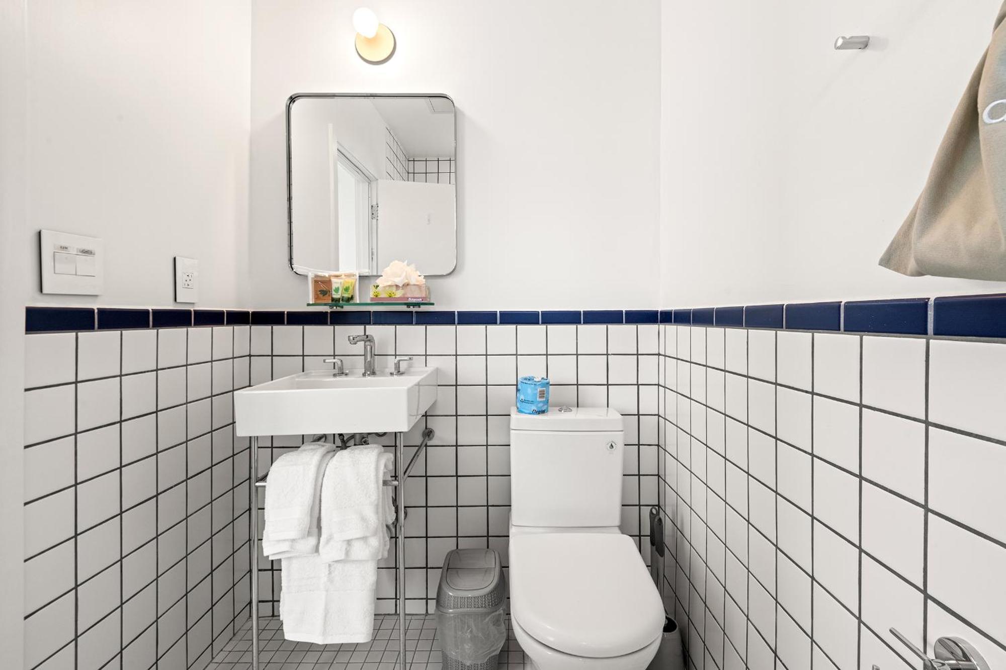 Global Luxury At The Variety Hotel 4*