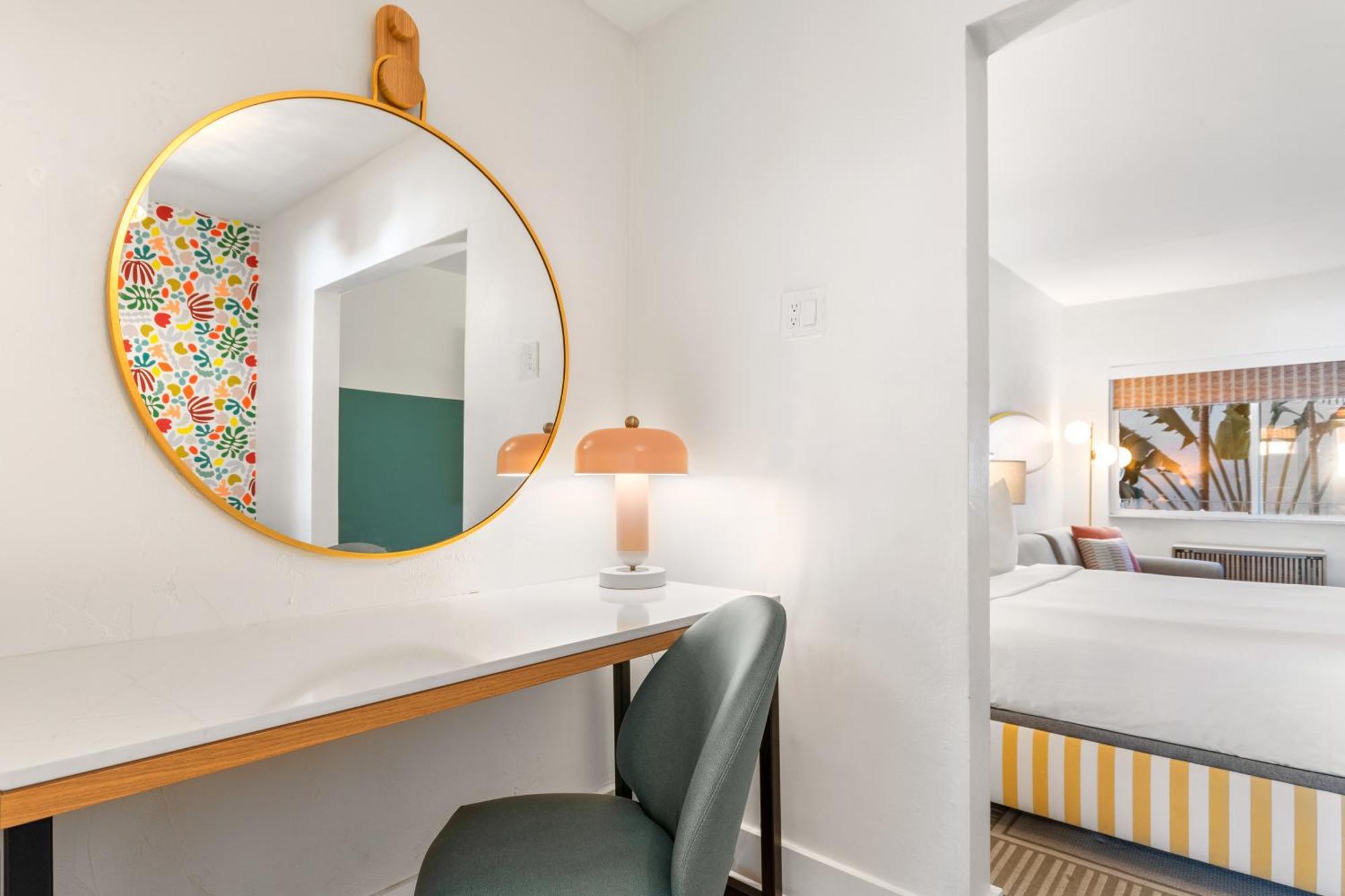 Aloha Fridays Hotel 3*