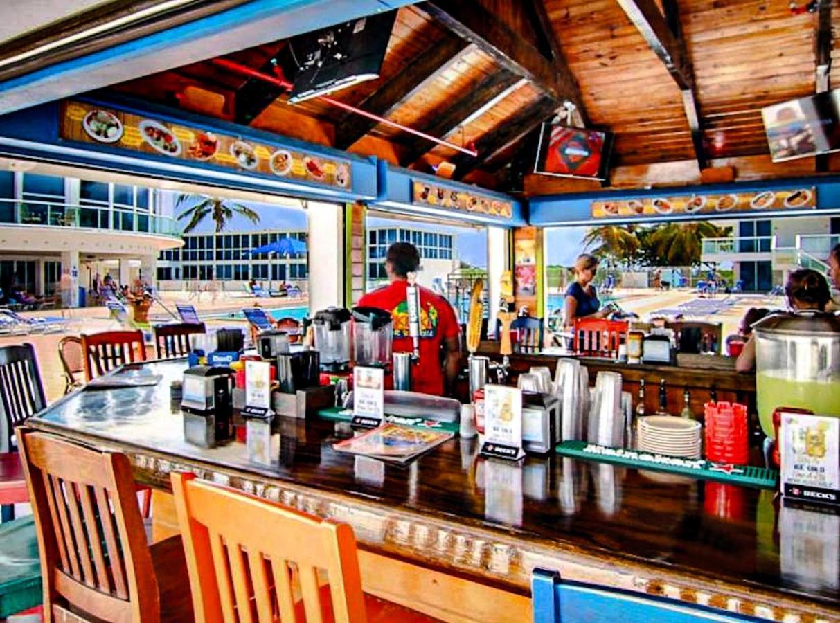 Holiday home Castle 828 Oceanfront View With Balcony, Pool, Tennis, Access And Free Parking! Miami Beach