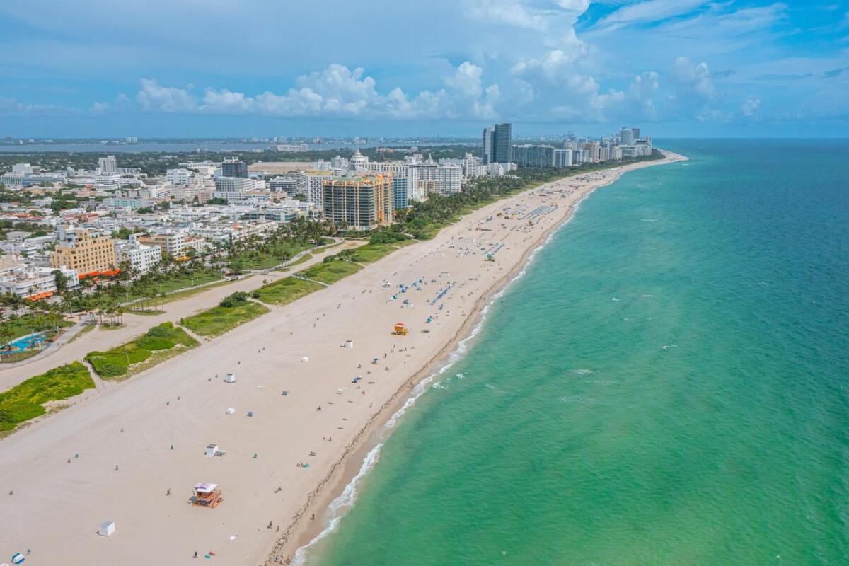 One Block From South Ocean Dr-king Bed * Miami Beach