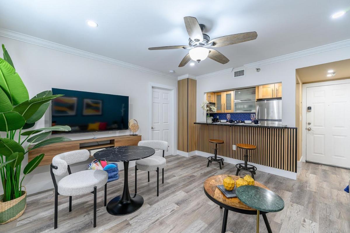 Apartment One Block From South Ocean Dr-king Bed Miami Beach