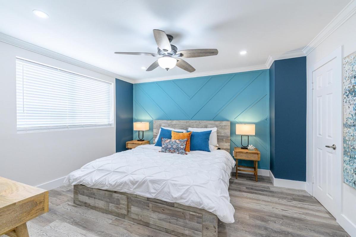 One Block From South Ocean Dr-king Bed * Miami Beach