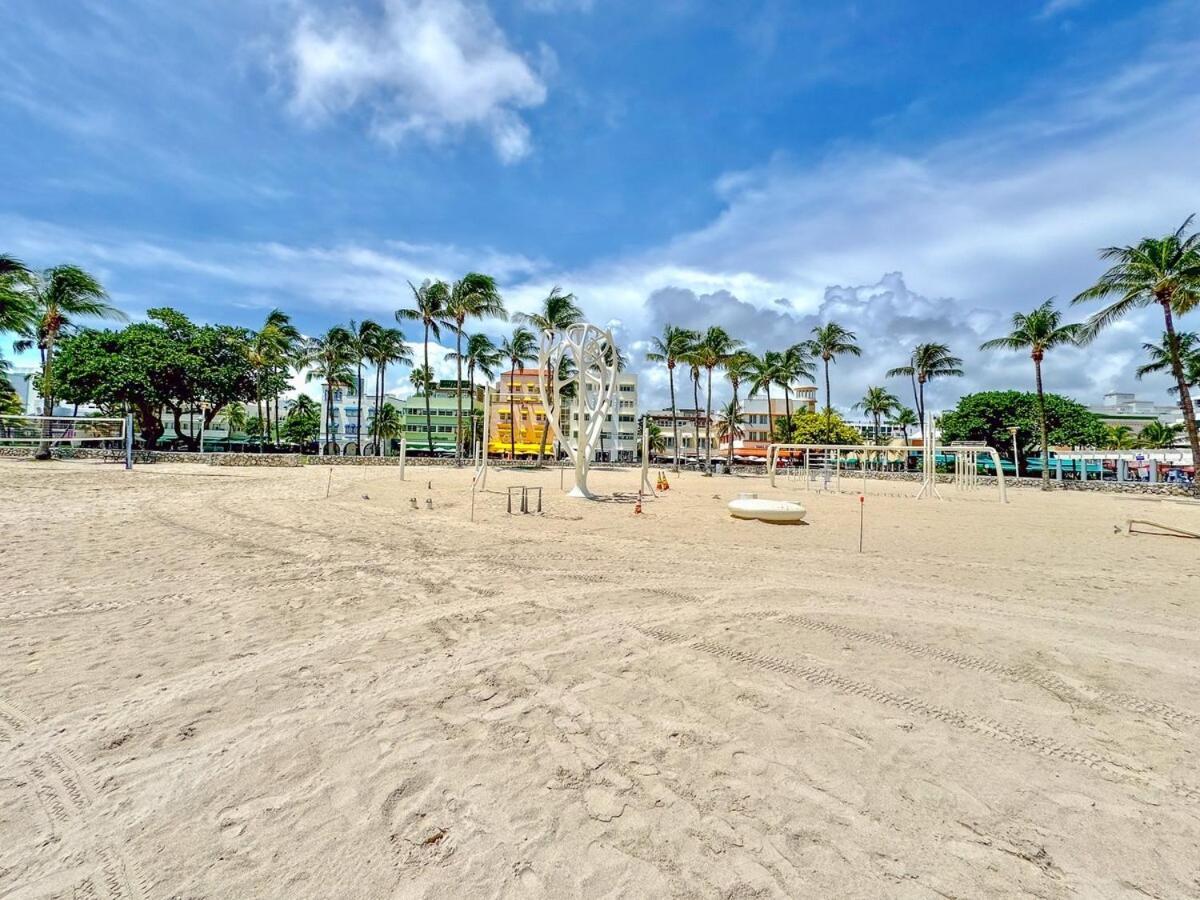 One Block From South Ocean Dr-king Bed Apartment