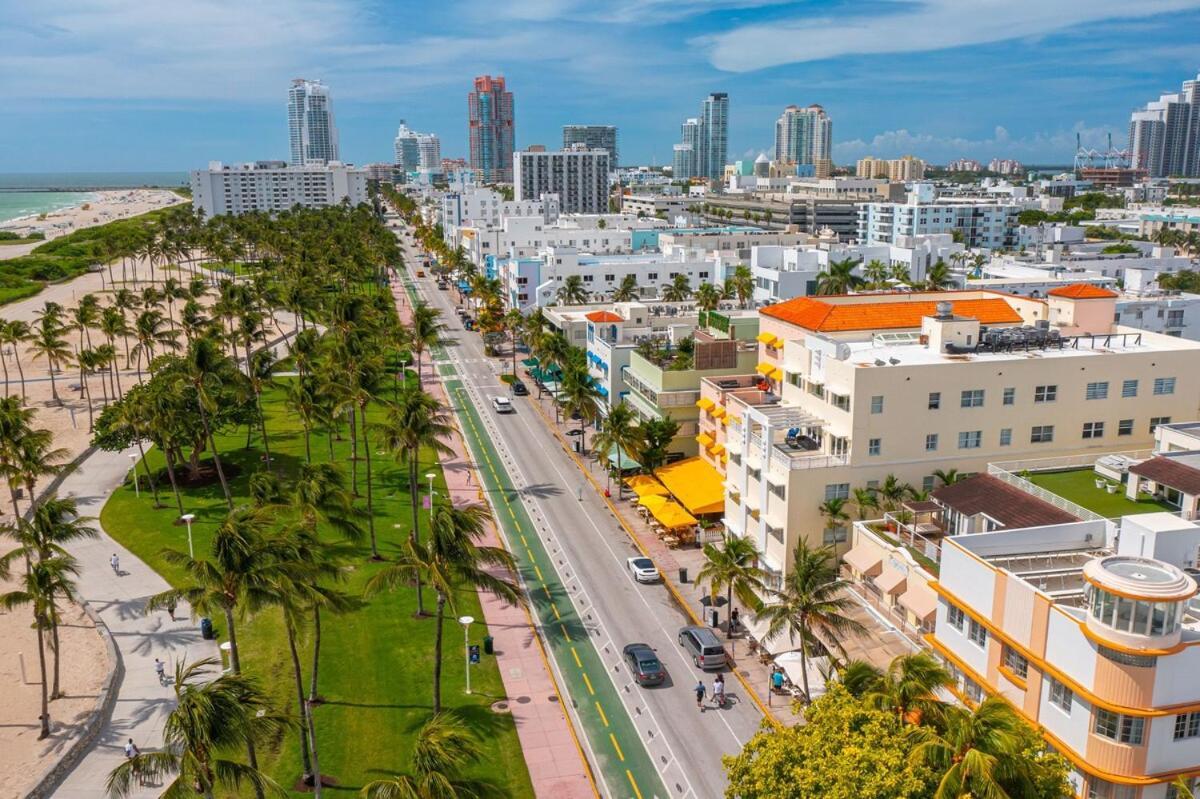 One Block From South Ocean Dr-king Bed Apartment
