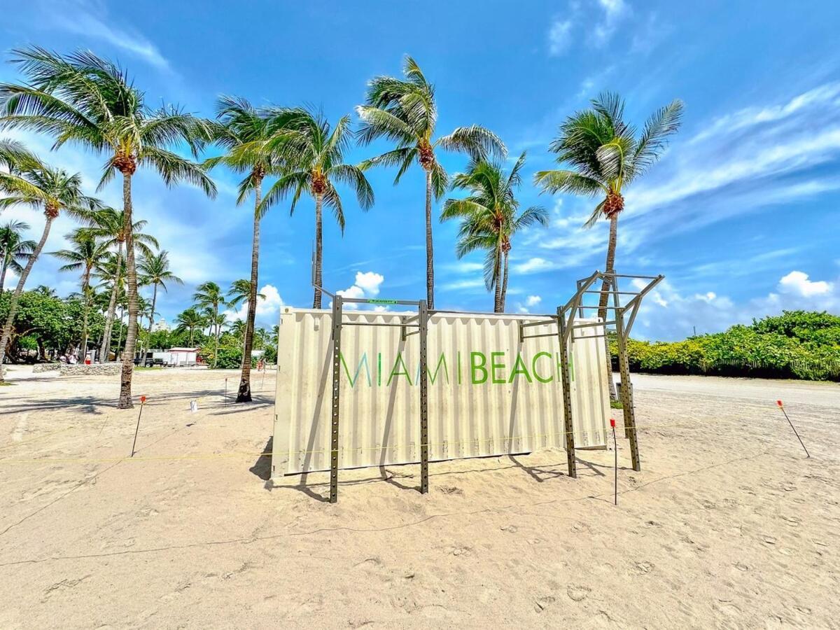 One Block From South Ocean Dr-king Bed Apartment Miami Beach