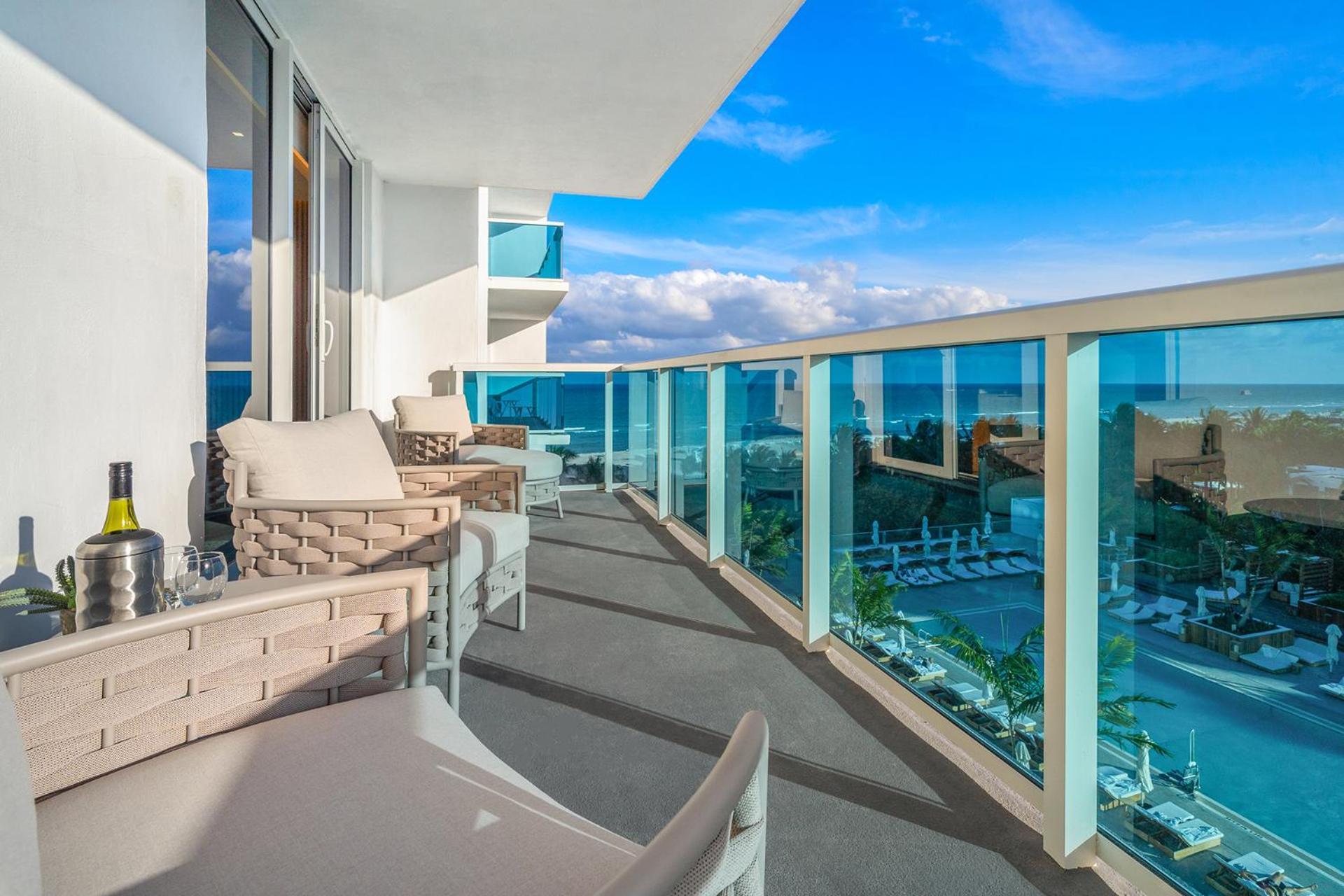 2 Bedroom Private At Roney Palace -6072b Apartment