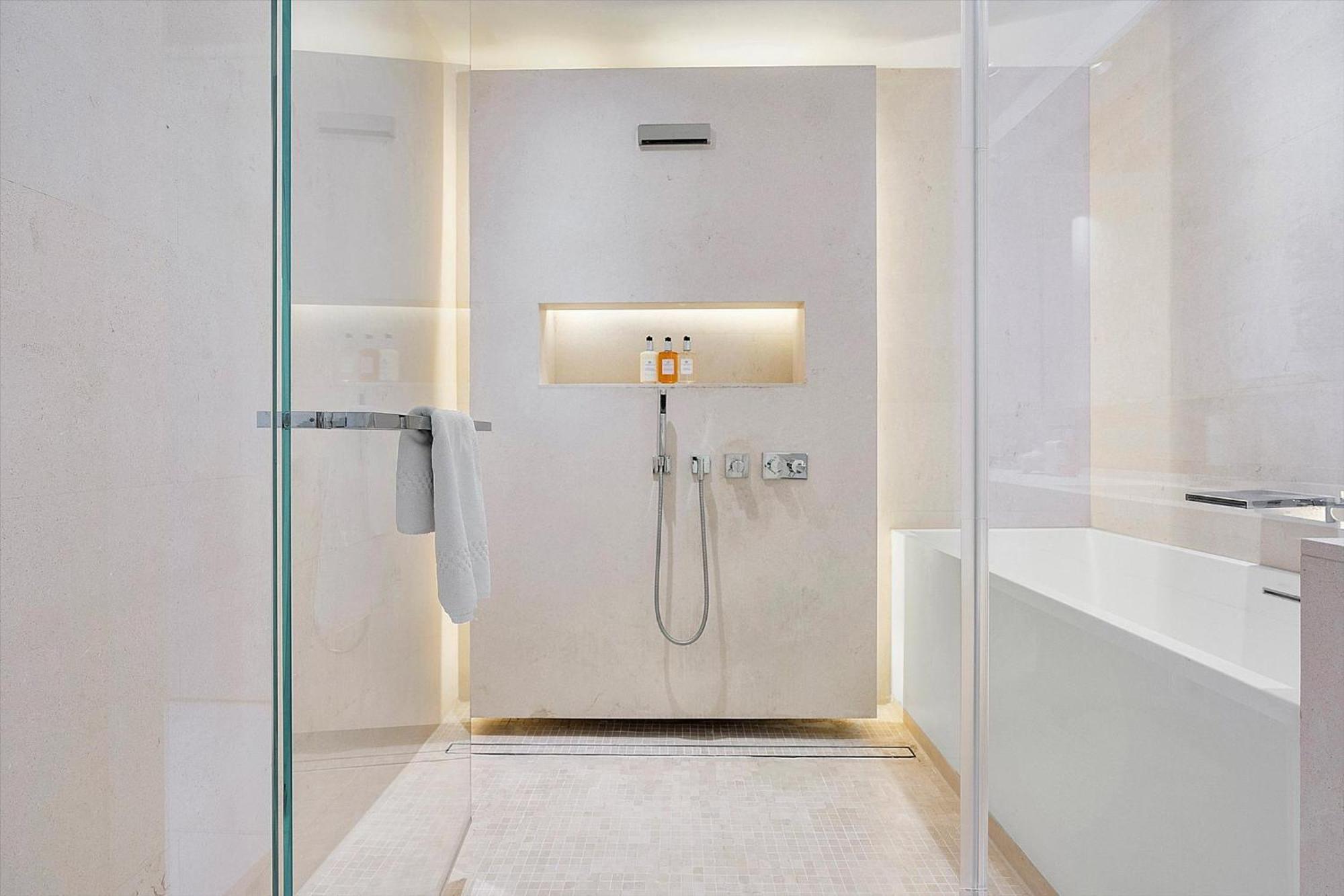 Ultra Luxe Direct Ocean Penthouse At 1 Resort Miami Beach
