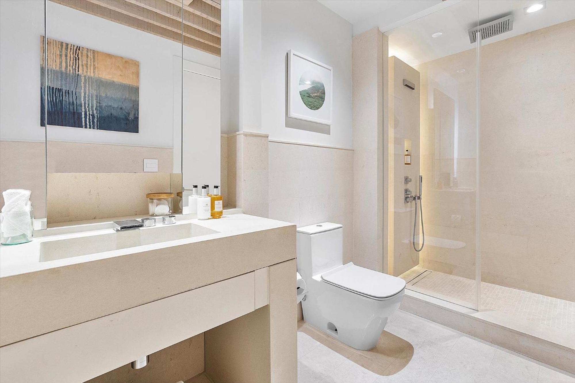 Resort Ultra Luxe Direct Ocean Penthouse At 1 Miami Beach
