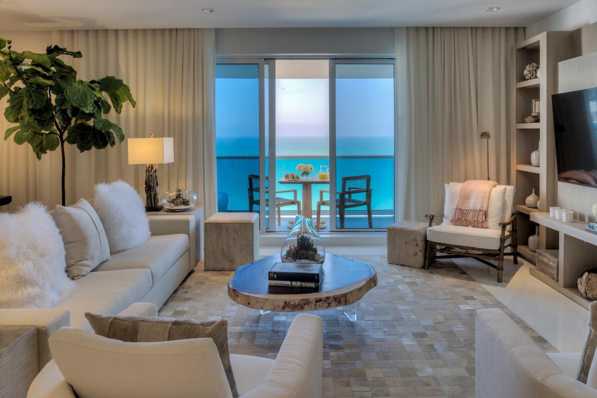 Resort Ultra Luxe Direct Ocean Penthouse At 1
