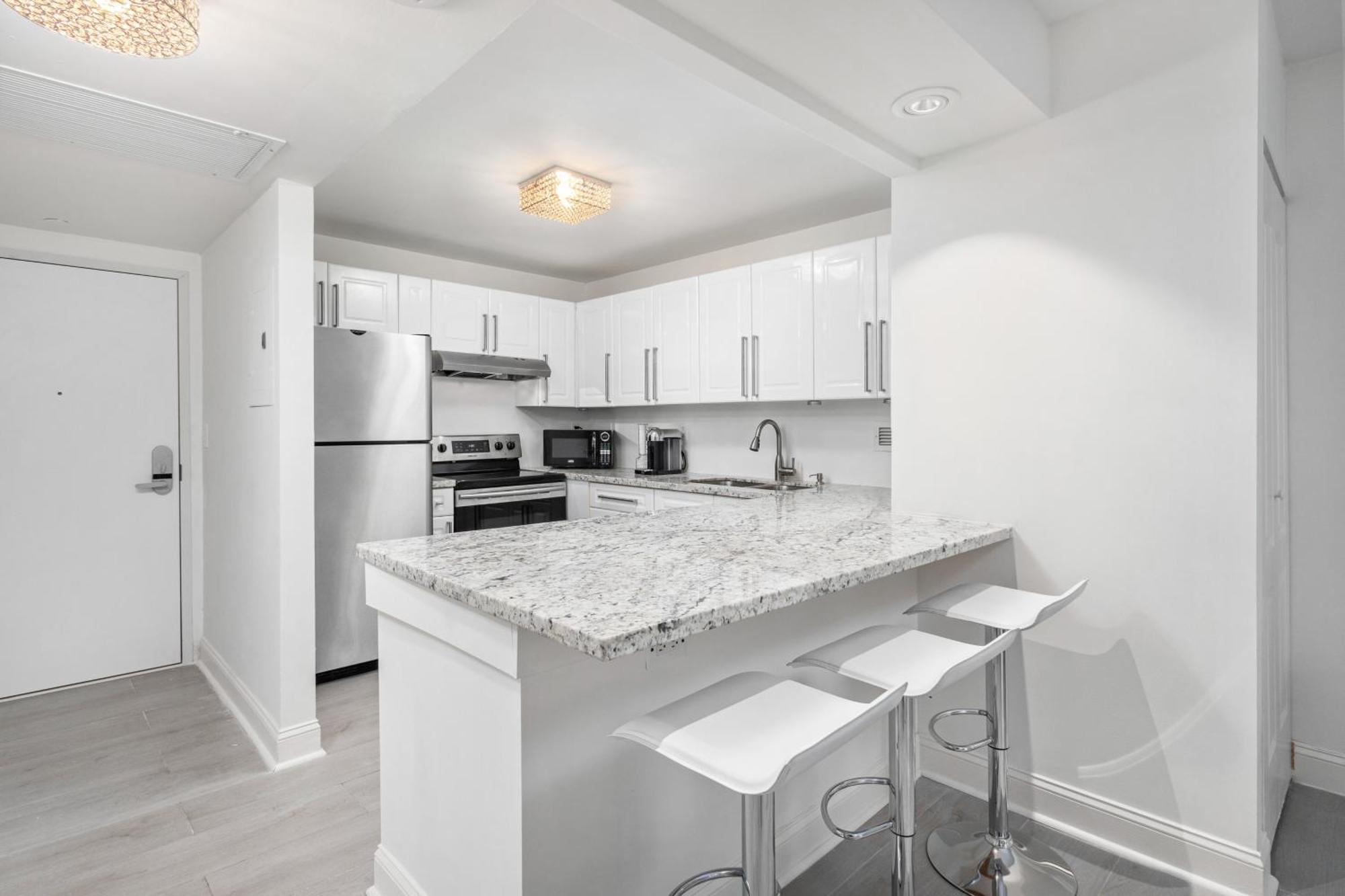 1 Bedroom Private At Roney Palace -328 *
