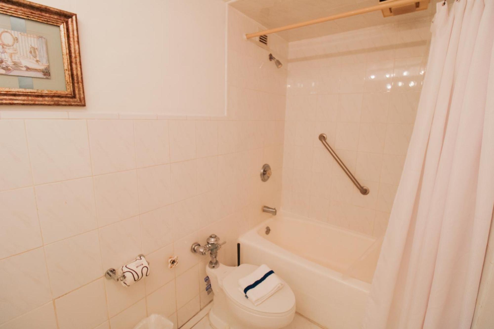 Holiday home Castle 1221 Large With Free Parking, Pool, Tennis, Access, Tiki Bar... Miami Beach
