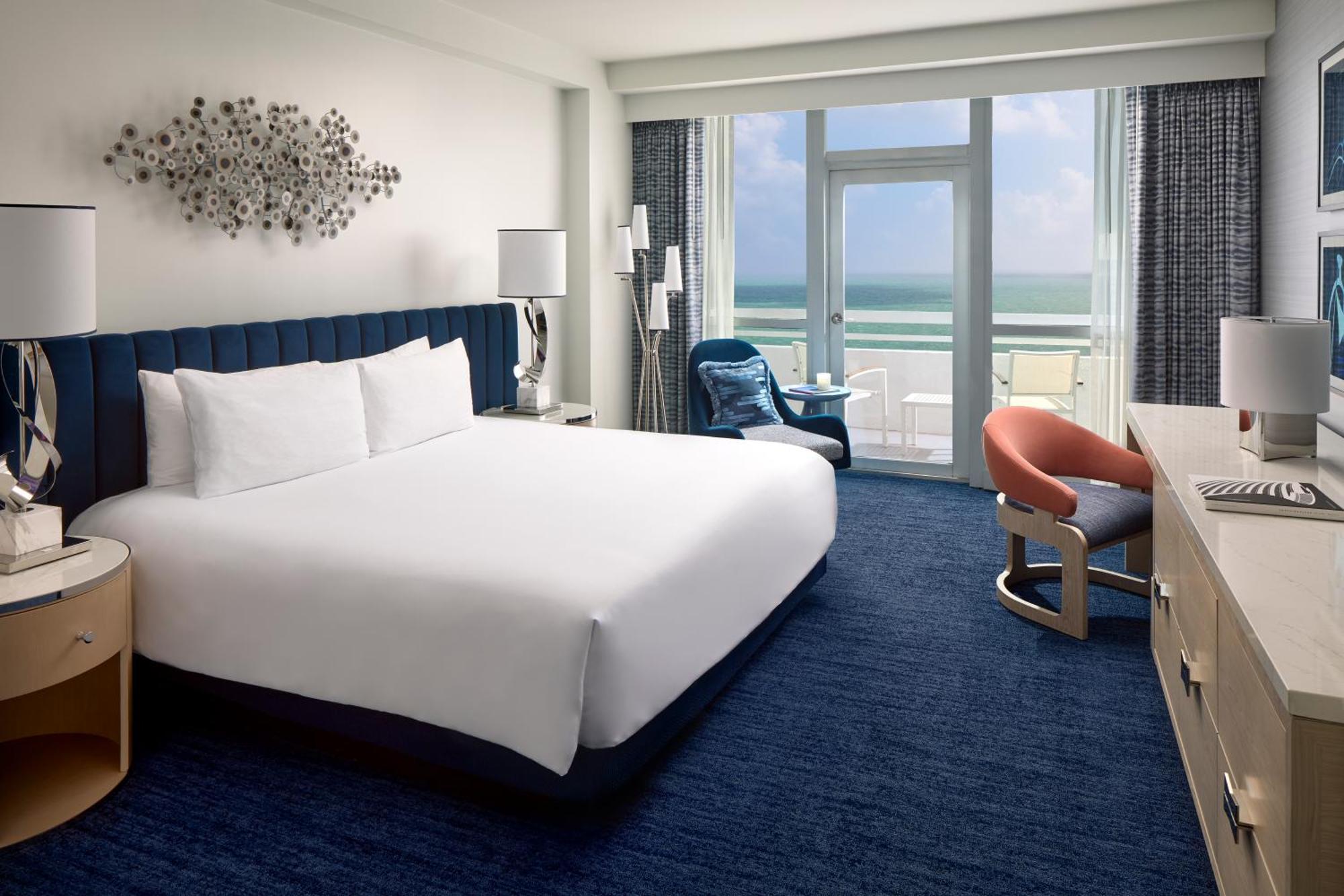 Fontainebleau Resort 5*