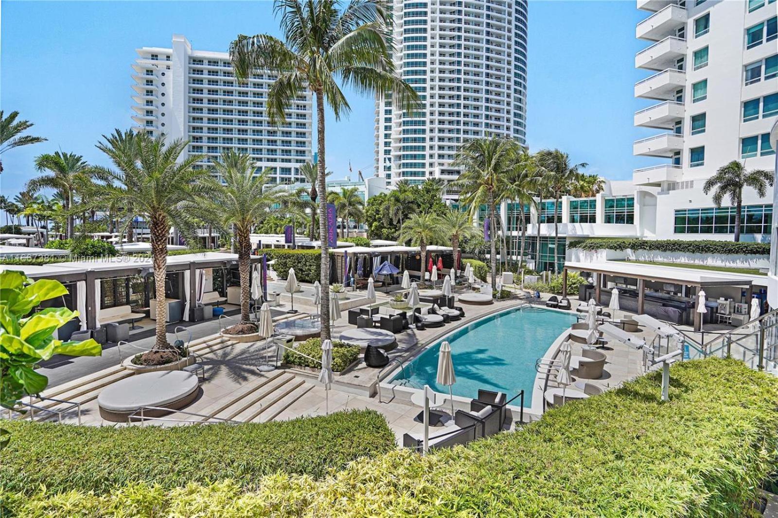 Fontainebleau Miami Hotel 5*
