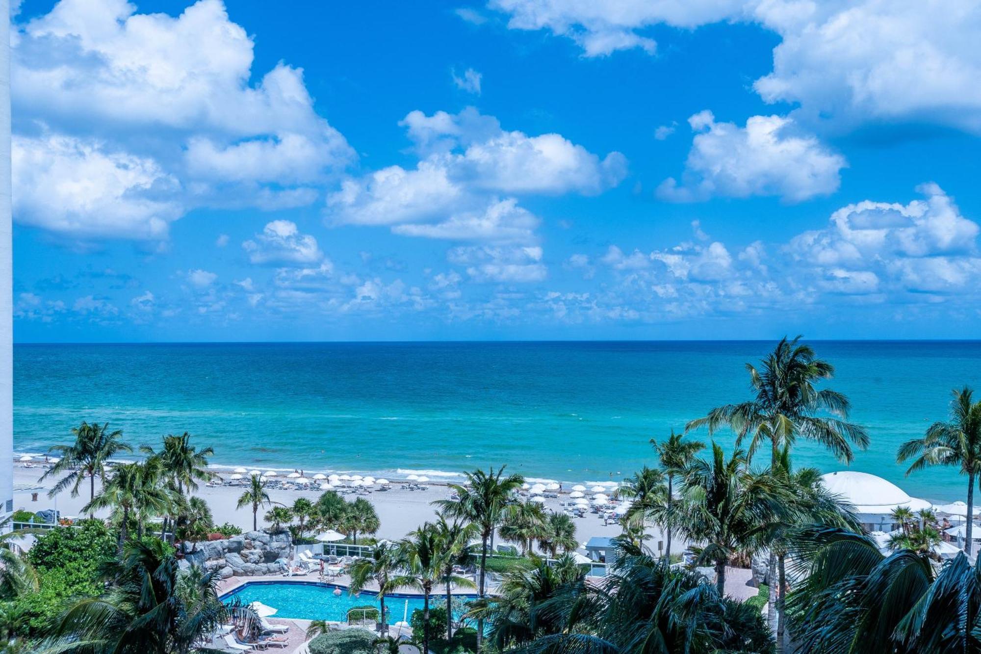 Luxury Trump International Ocean View 1600sf 2 Bd Apartment