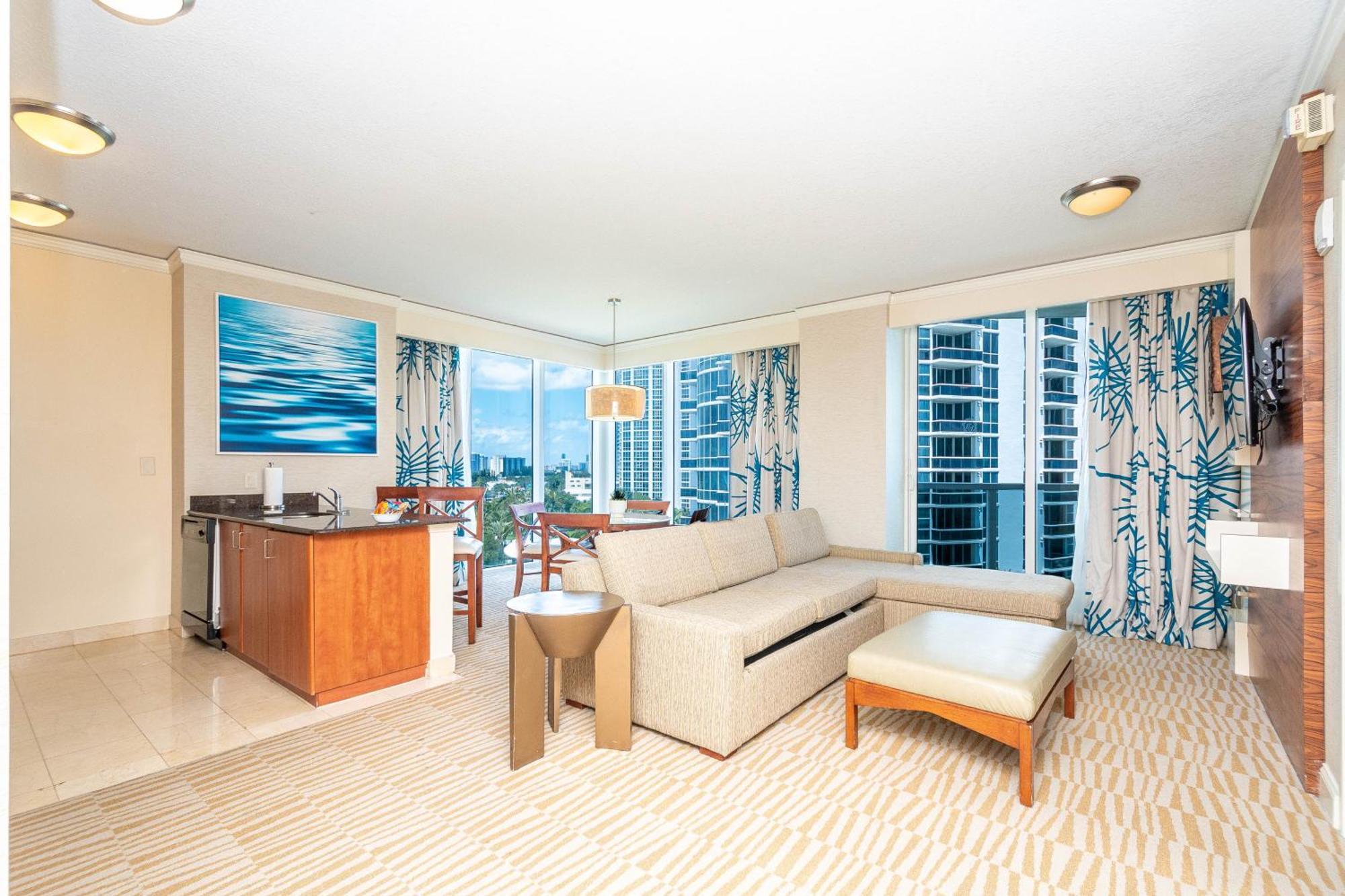 Luxury Trump International Ocean View 1600sf 2 Bd * Miami Beach