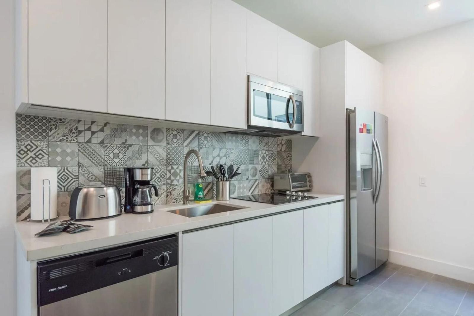 Apartment 2br New South | 5 Min To | Comfort & Style *