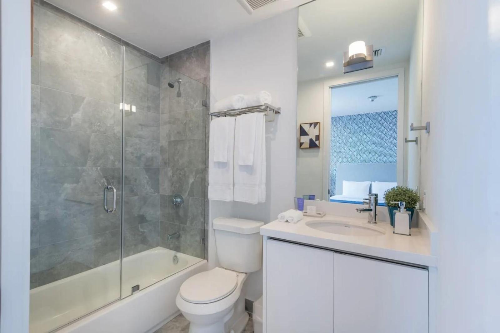 Apartment 2br South | 5 Min To | Comfort & Style