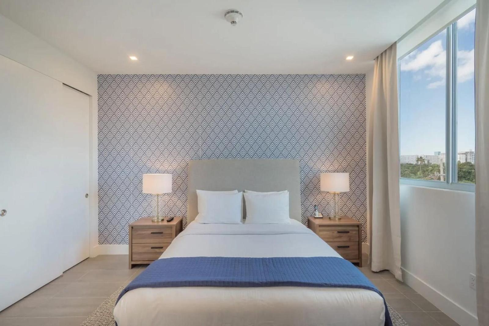 2br South | 5 Min To | Comfort & Style Apartment *