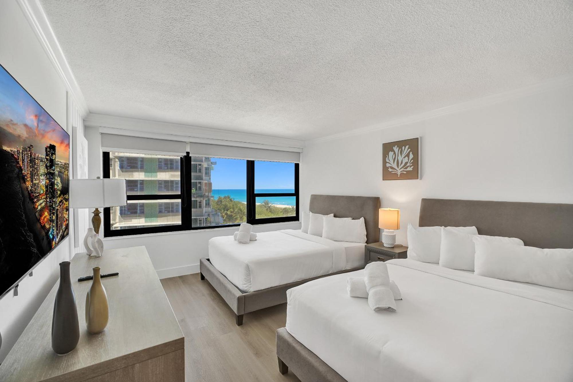 Beachside With Amenities, Including Pools, Gym, And Bathtub 708 Apartment Miami Beach