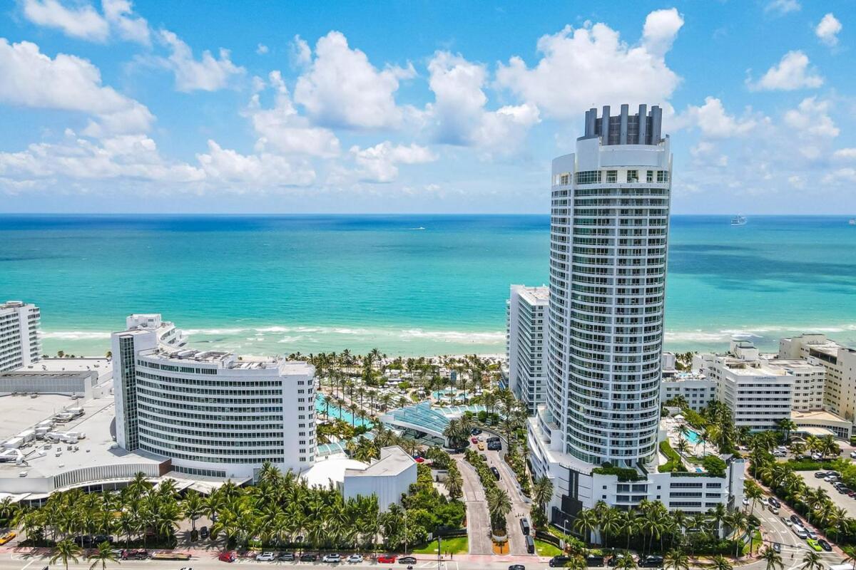 Fontainebleau - Street & Partial Ocean View *