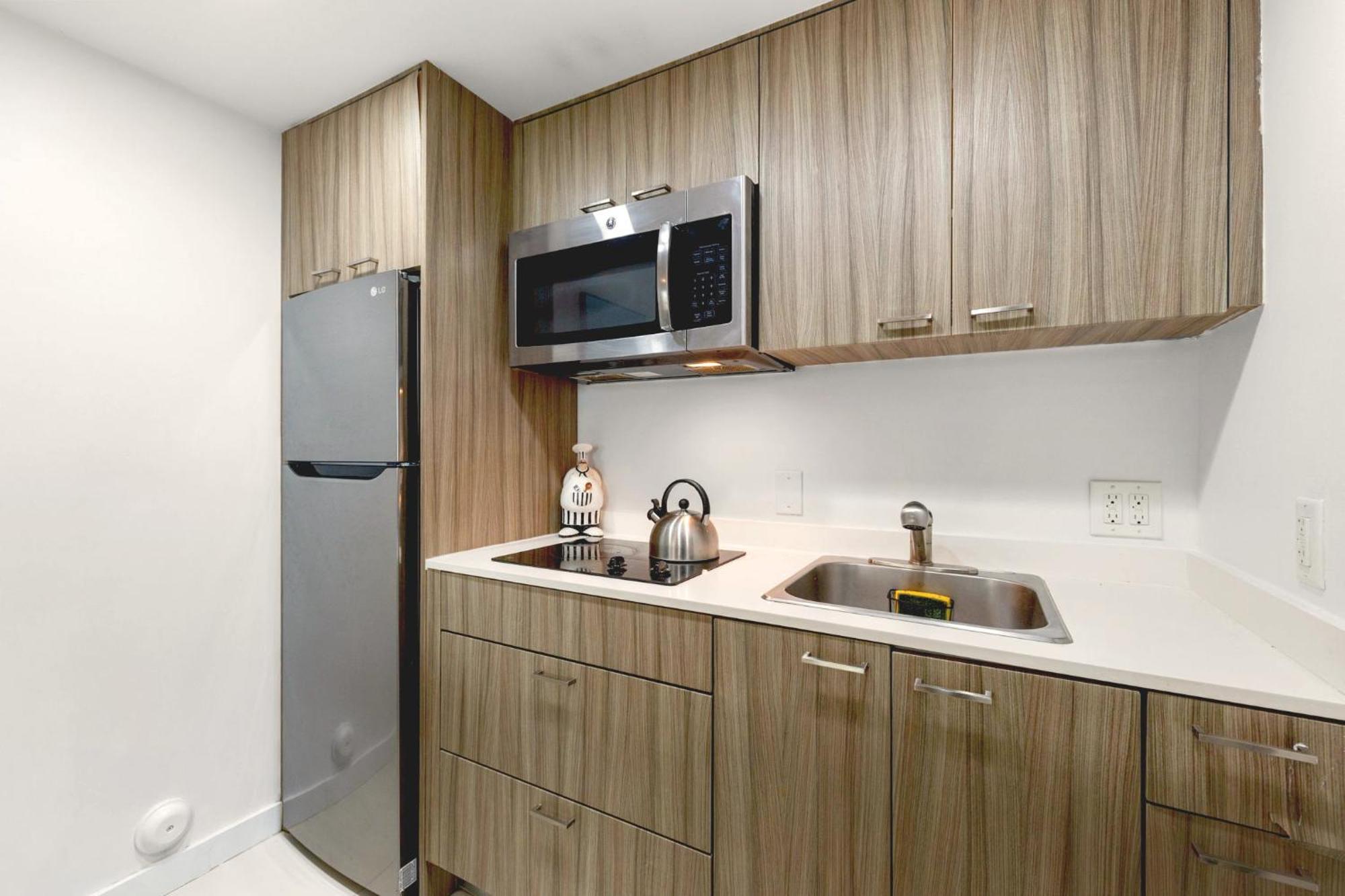 Miami Getaway - Bbq Area & Comfy Comfort Apartment *