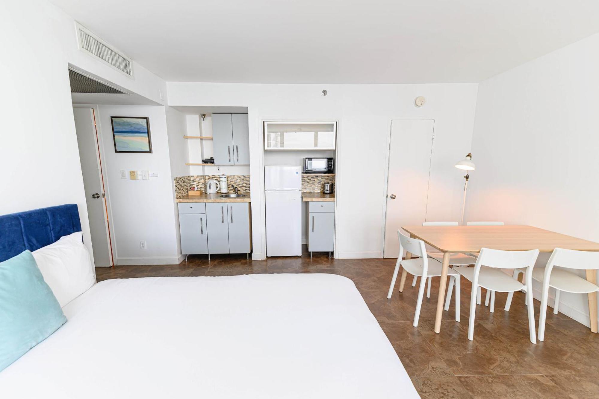 Apartment Seastays-beachfront *