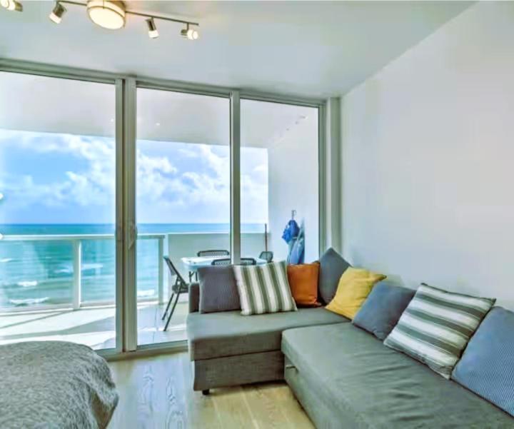 Beachfront Apartment *