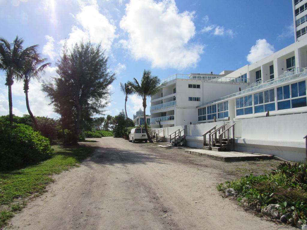 Katy, Beachfront Miami Beach