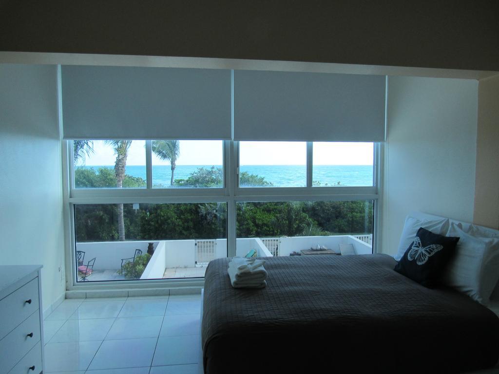 Katy, Beachfront *